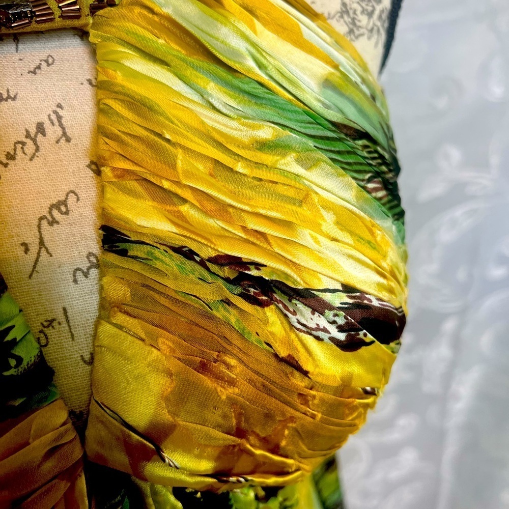 Cachet Silk and Rayon Size 10, gold/green, beaded and jeweled collar gown. - Picture 10 of 10
